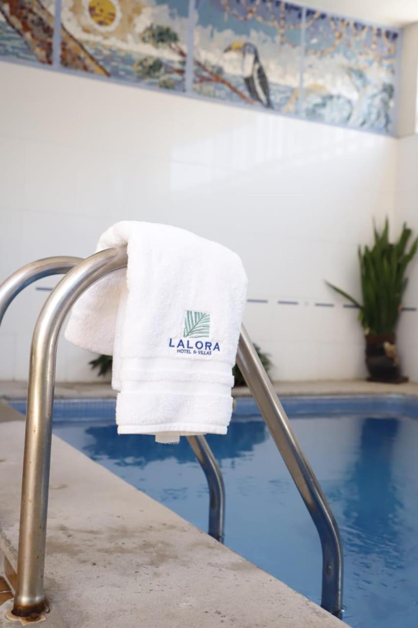 Lalora Hotel & Villas サン・パトリシオ・メラケ エクステリア 写真
