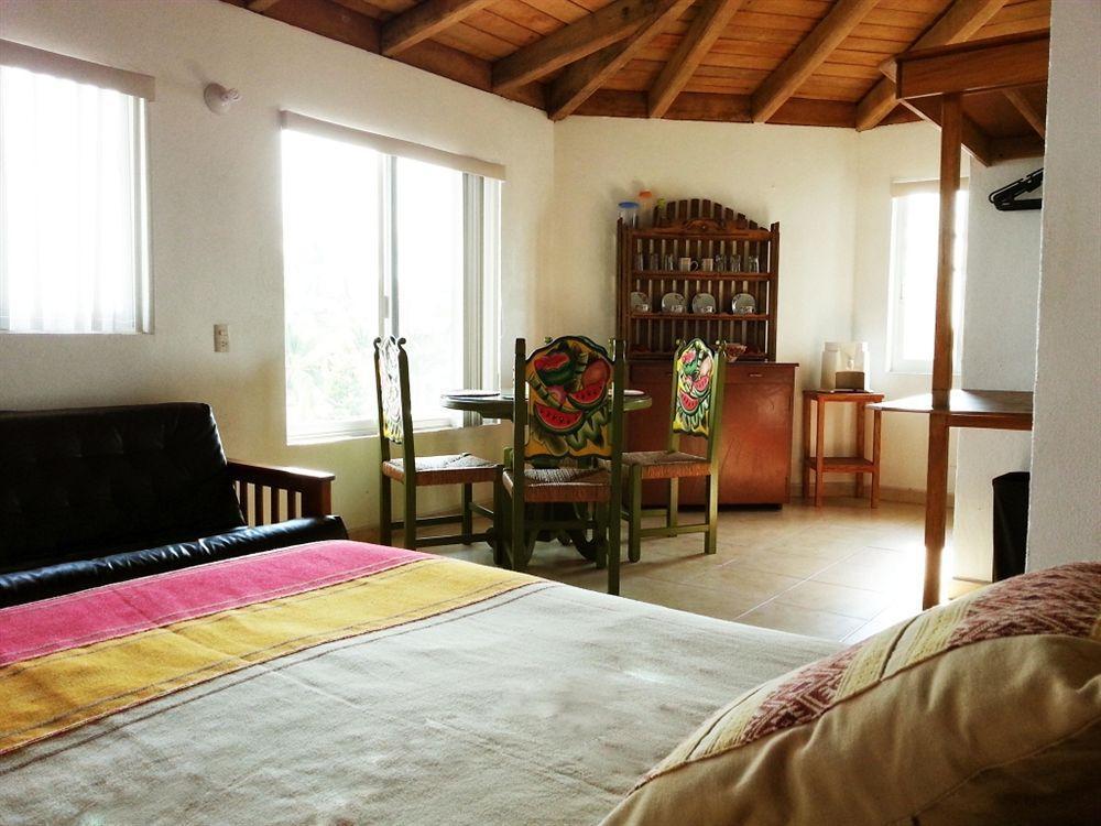 Lalora Hotel & Villas サン・パトリシオ・メラケ エクステリア 写真
